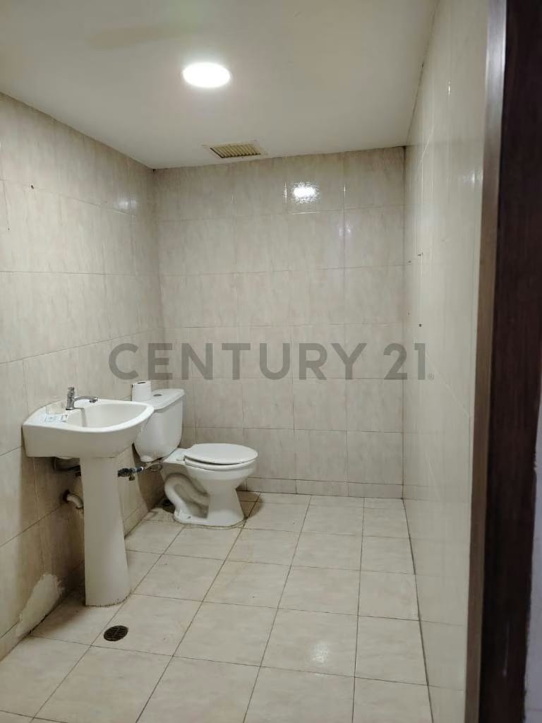 LOCAL COMERCIAL EN ALQUILER (MN) - 9