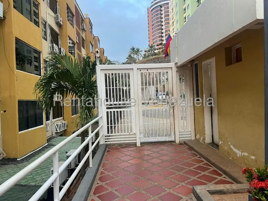 Apartamento (1 Nivel) en Venta en La Llanada, Vargas - 2