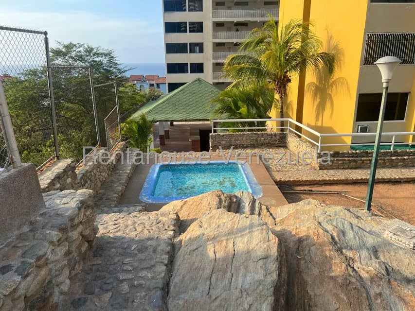 Apartamento (1 Nivel) en Venta en La Llanada, Vargas - 28
