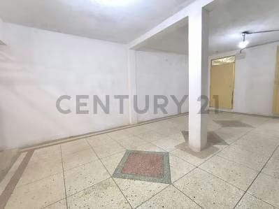 Local comercial casco central de Barcelona - 4