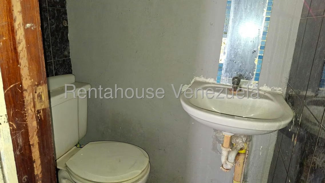 Comercial (Local Comercial) en Venta en Zona Oeste, Lara - 11