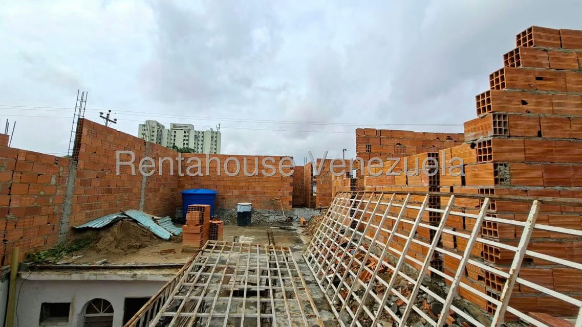 Comercial (Local Comercial) en Venta en Zona Oeste, Lara - 24