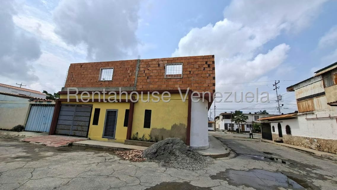 Comercial (Local Comercial) en Venta en Zona Oeste, Lara - 30