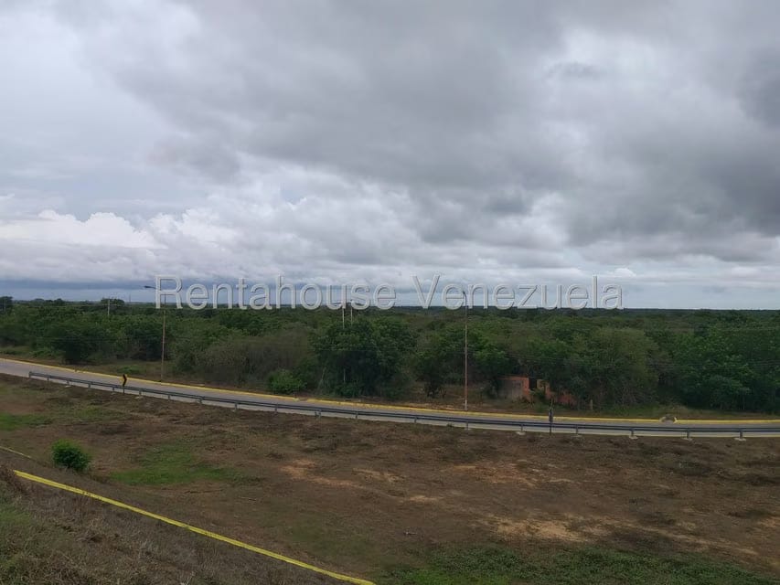 Terreno (Comercial) en Venta en Carretera H, Zulia - 4
