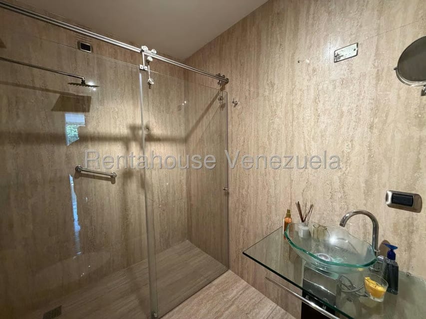 Apartamento (1 Nivel) en Alquiler en La Union, Distrito Metropolitano - 16