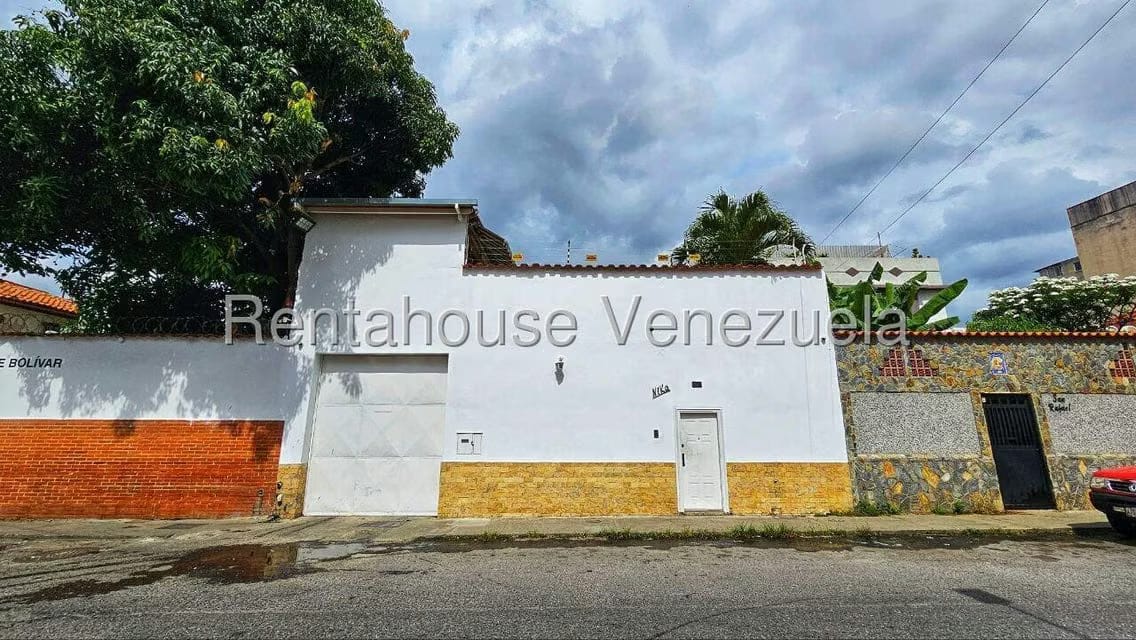 Casa (Multipes Niveles) en Venta en El Paraiso, Distrito Metropolitano - 2