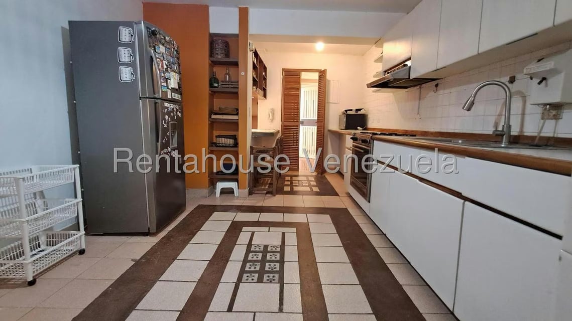 Apartamento (1 Nivel) en Alquiler en Colinas de Los Ruices, Distrito Metropolitano - 2