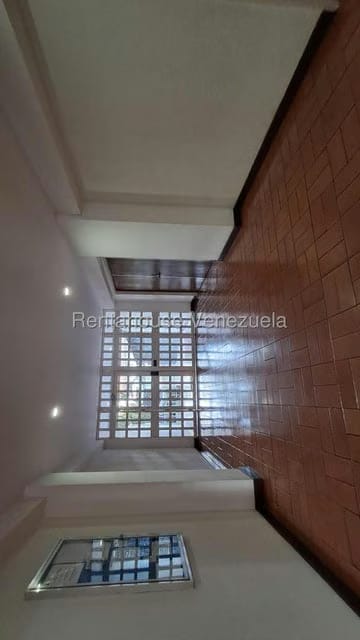 Apartamento (1 Nivel) en Alquiler en Colinas de Los Ruices, Distrito Metropolitano - 18