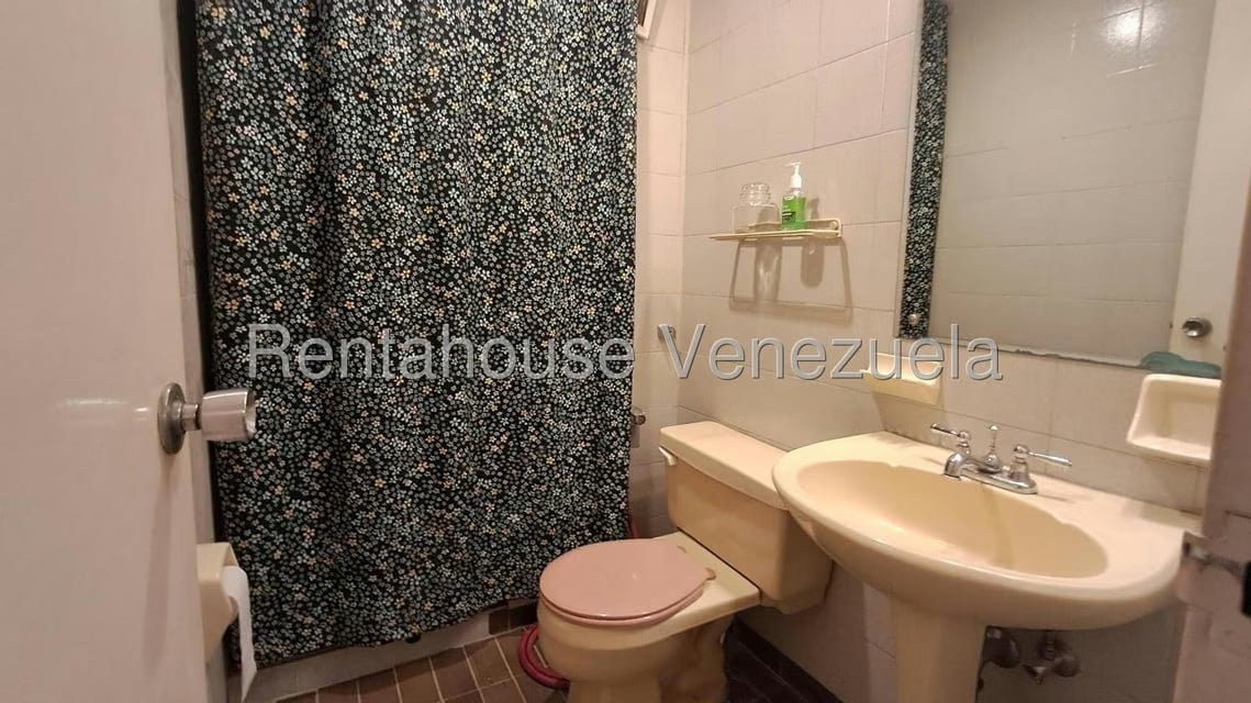 Apartamento (1 Nivel) en Alquiler en Colinas de Los Ruices, Distrito Metropolitano - 6