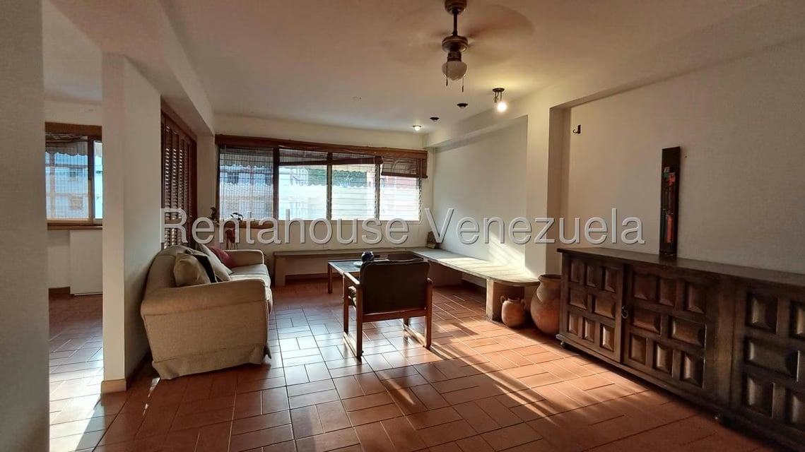 Apartamento (1 Nivel) en Alquiler en Colinas de Los Ruices, Distrito Metropolitano - 10