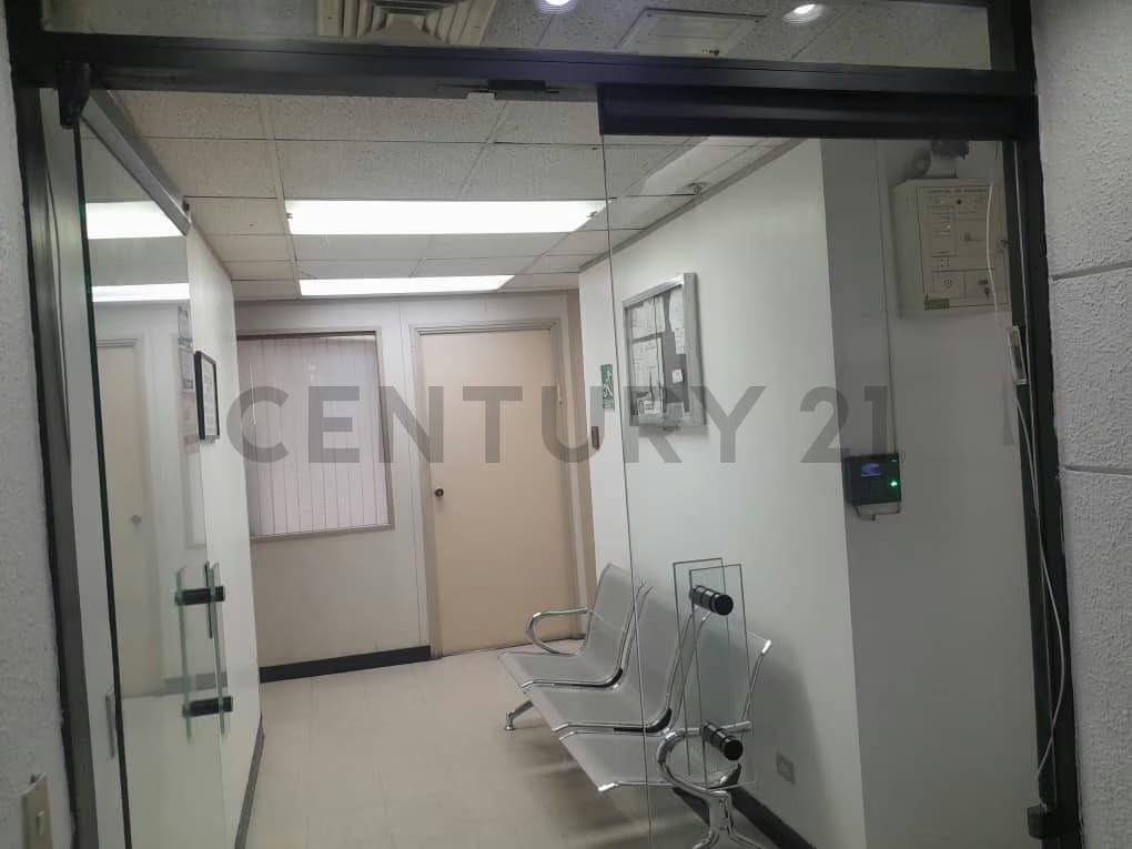 JCC - SE VENDE TODO UN PISO DE DOS OFICINAS AMOBLADAS DE 168 MTS2. CADA UNA - 4