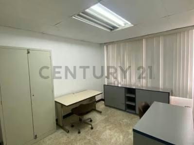 Se alquila oficina cerca de Capitolio - 3