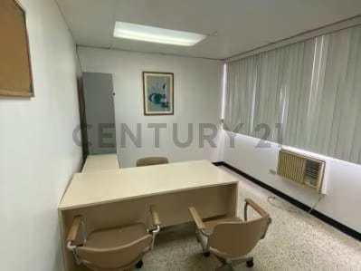 Se alquila oficina cerca de Capitolio - 4