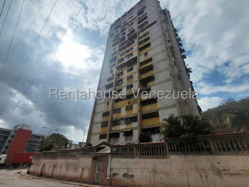 Apartamento (1 Nivel) en Venta en Caricuao, Distrito Metropolitano