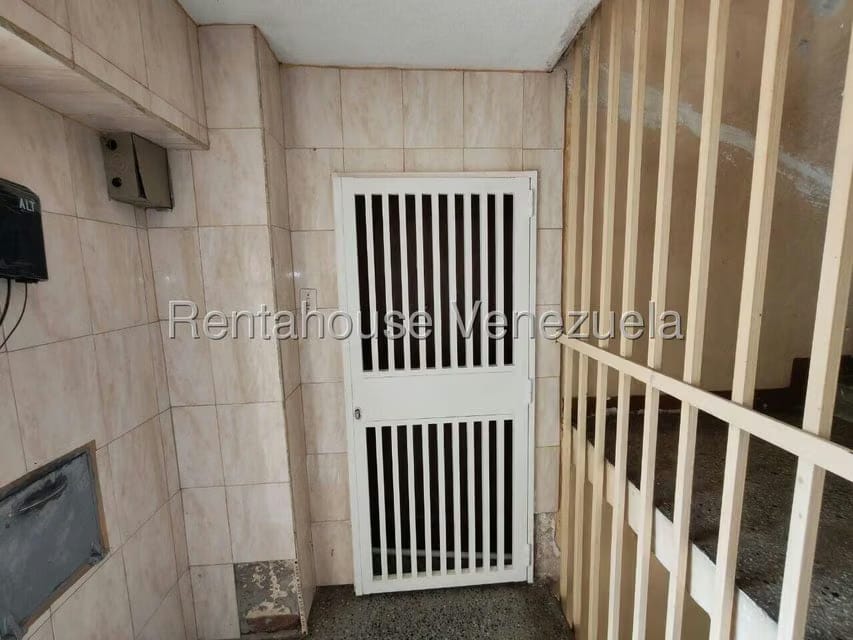 Apartamento (1 Nivel) en Venta en Caricuao, Distrito Metropolitano - 6