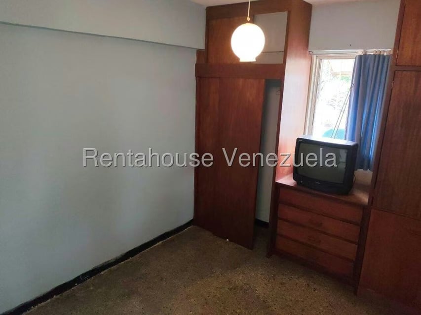 Apartamento (1 Nivel) en Venta en Caricuao, Distrito Metropolitano - 10