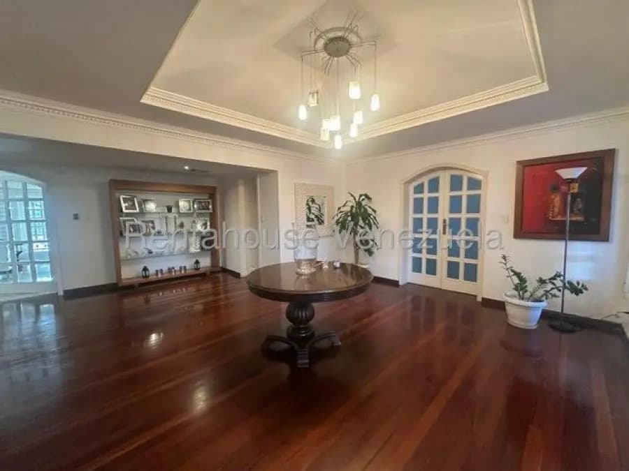 Casa en Venta en la lagunita country club Caracas