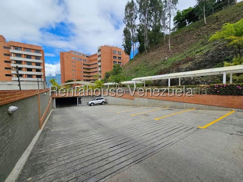 Apartamento (1 Nivel) en Alquiler en Lomas del Sol, Distrito Metropolitano - 21
