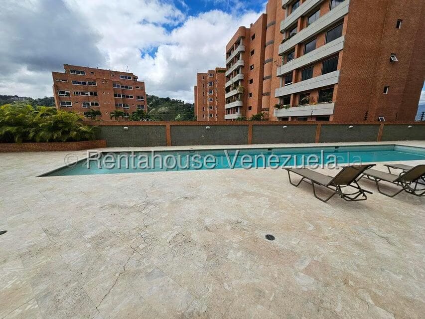 Apartamento (1 Nivel) en Alquiler en Lomas del Sol, Distrito Metropolitano - 23