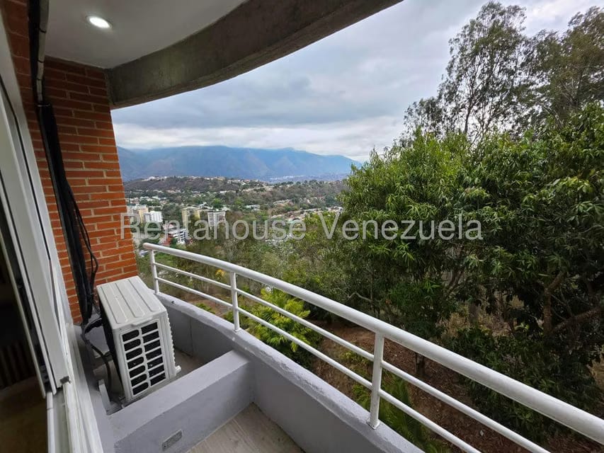 Apartamento (1 Nivel) en Alquiler en Lomas del Sol, Distrito Metropolitano - 26