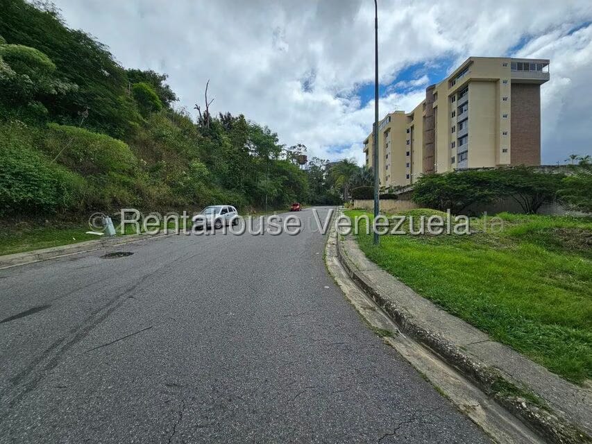 Apartamento (1 Nivel) en Alquiler en Lomas del Sol, Distrito Metropolitano - 28