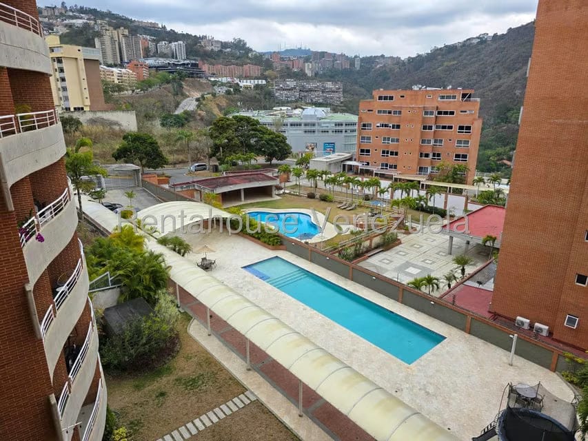 Apartamento (1 Nivel) en Alquiler en Lomas del Sol, Distrito Metropolitano - 30