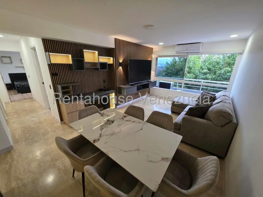 Apartamento (1 Nivel) en Alquiler en Lomas del Sol, Distrito Metropolitano - 5