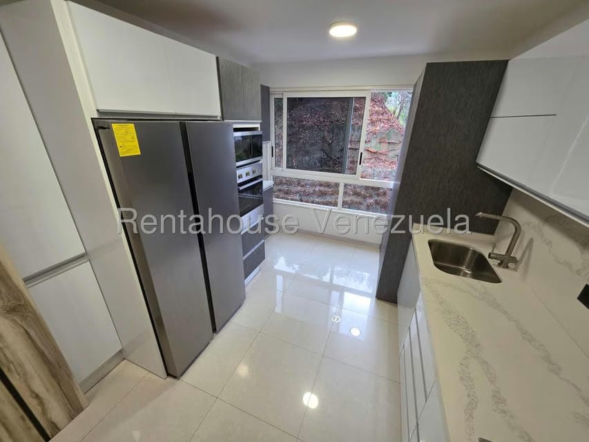 Apartamento (1 Nivel) en Alquiler en Lomas del Sol, Distrito Metropolitano - 7