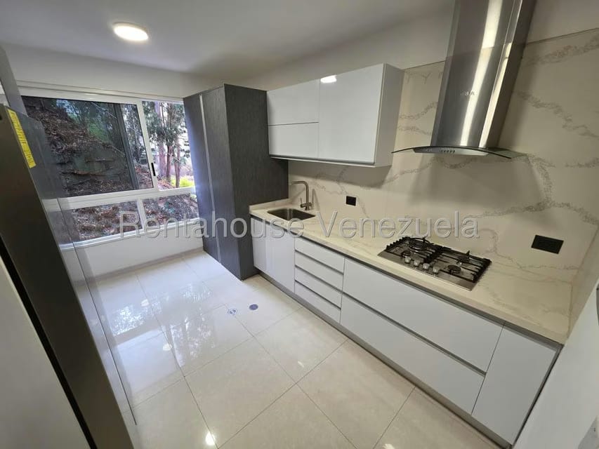 Apartamento (1 Nivel) en Alquiler en Lomas del Sol, Distrito Metropolitano - 8
