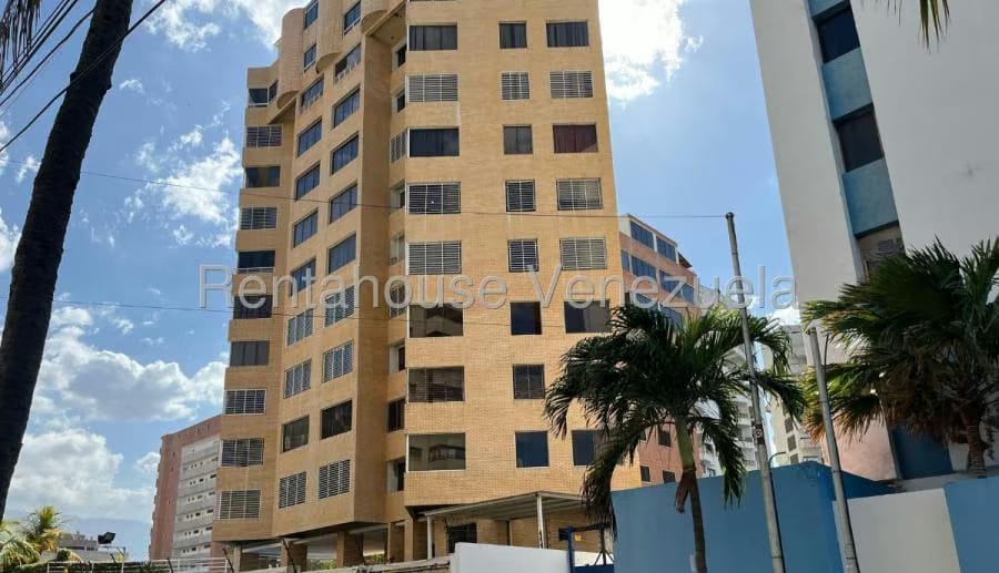 Apartamento en Venta en Playa Grande Catia La Mar - 10