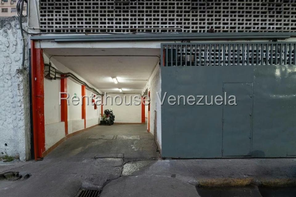 Comercial (Local Comercial) en Alquiler en Parroquia La Candelaria, Distrito Metropolitano - 16