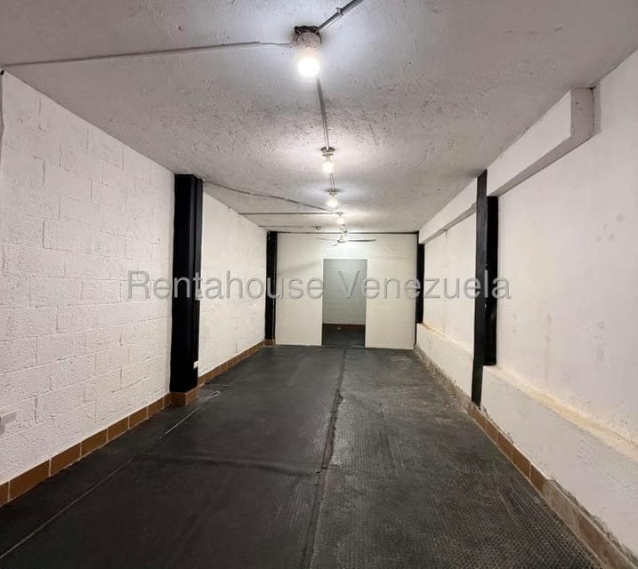 Comercial (Local Comercial) en Alquiler en Parroquia La Candelaria, Distrito Metropolitano - 8