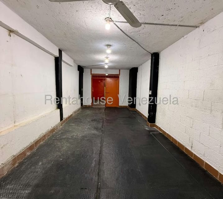 Comercial (Local Comercial) en Alquiler en Parroquia La Candelaria, Distrito Metropolitano - 10