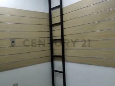 Local en Alquiler - 5