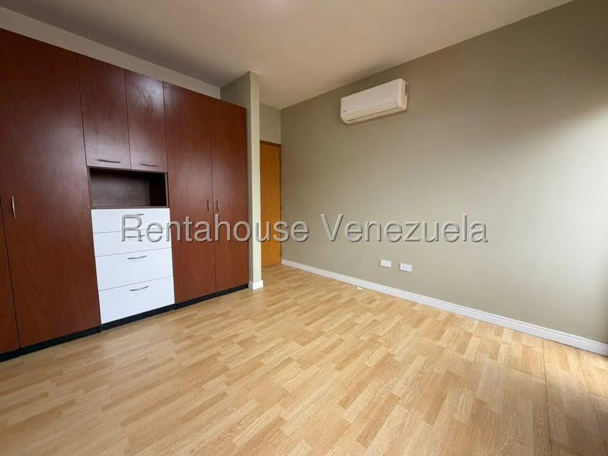 Apartamento (1 Nivel) en Venta en El Parque, Lara - 24