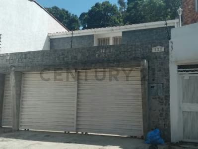 Moderna Casa de Amplios Espacios - 2