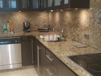 Moderna Casa de Amplios Espacios - 9