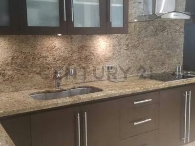 Moderna Casa de Amplios Espacios - 10