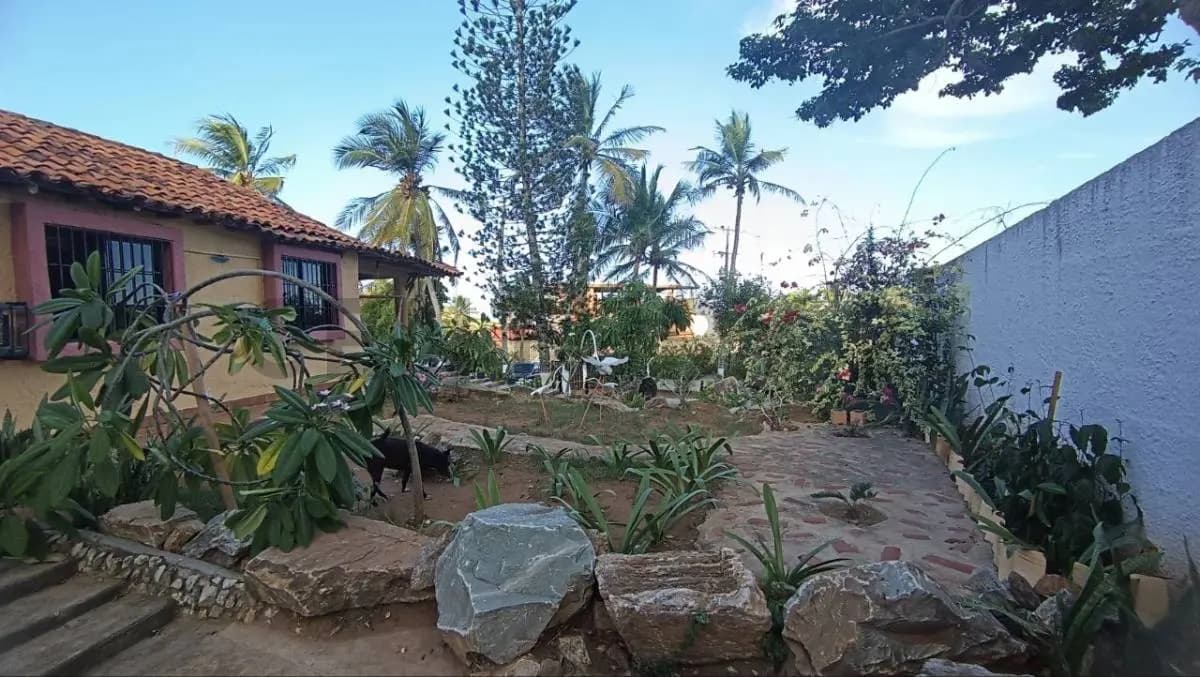 Doble casa estilo campestre en Manantiales de Guayamurí Margarita - 26