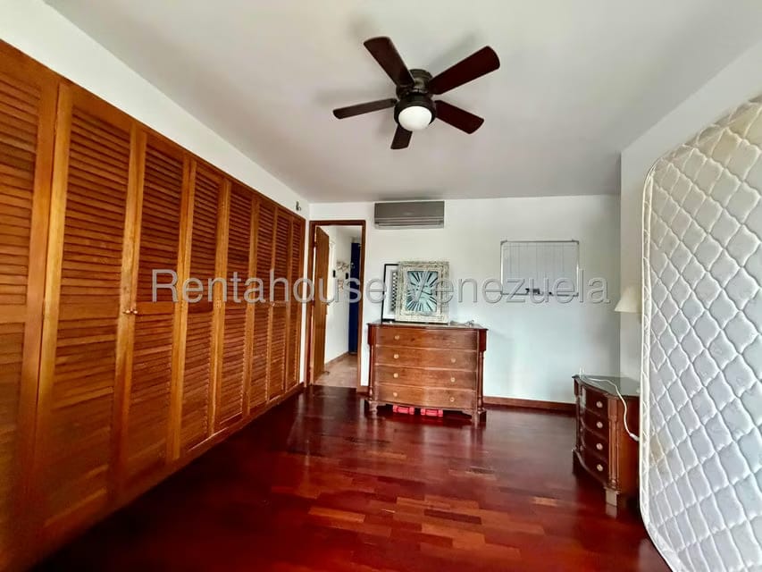 Apartamento (1 Nivel) en Alquiler en El Cafetal, Distrito Metropolitano - 25