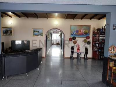 Venta de Edificio Comercial en la isla de Margarita : 1.268 m² de Construcción - 5