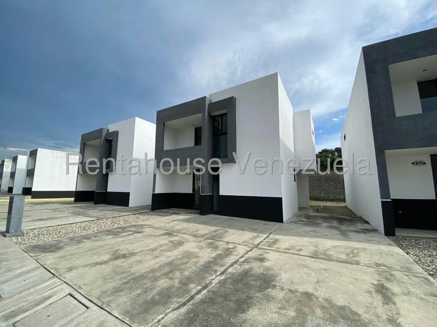 Casa (Duplex) en Venta en Araure, Portuguesa