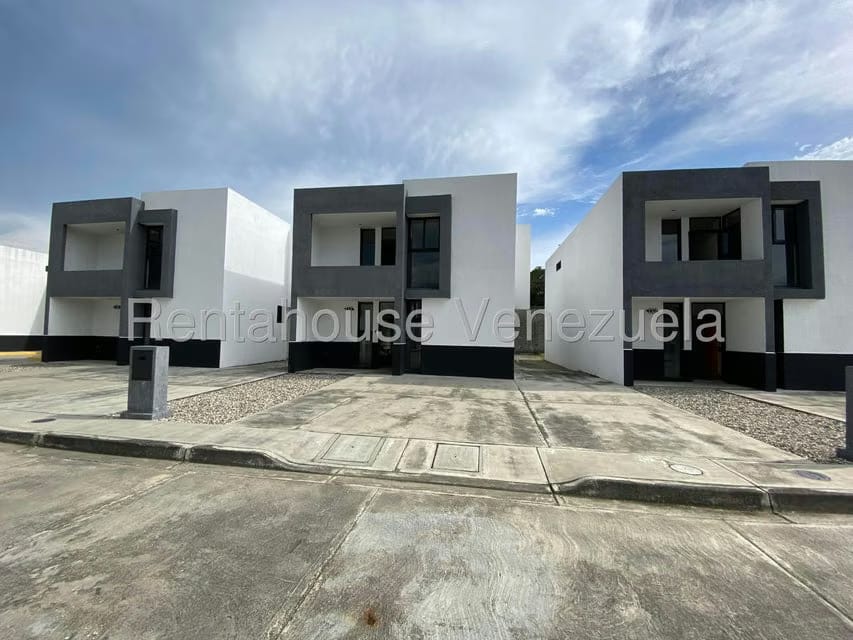 Casa (Duplex) en Venta en Araure, Portuguesa - 2