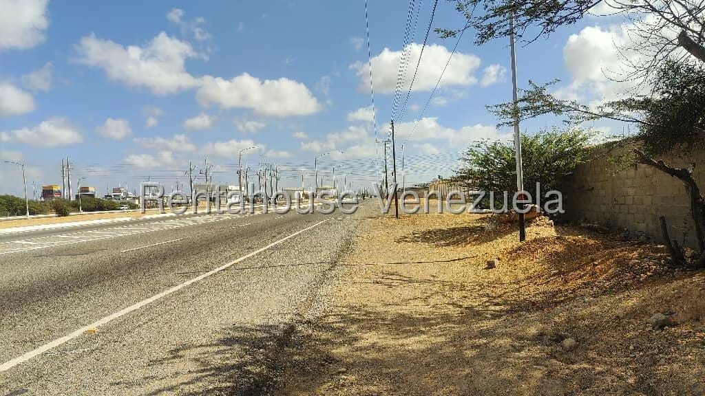 Terreno (Comercial) en Venta en Creolandia, Falcon - 17