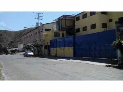 Excelente Galpón - 2