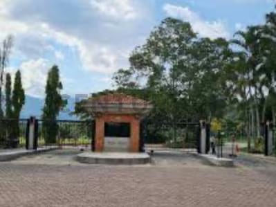 Se vende parcel la de 2600 mts2