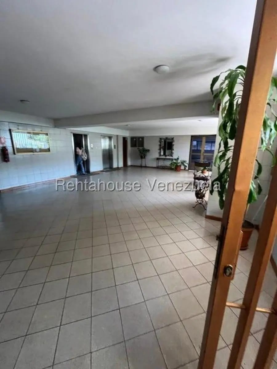 Apartamento en Alquiler en El Bosque Valencia Carabobo Valencia - 12