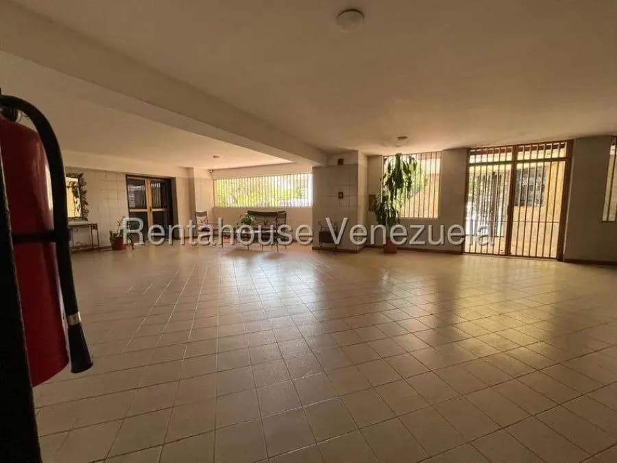 Apartamento en Alquiler en El Bosque Valencia Carabobo Valencia - 6