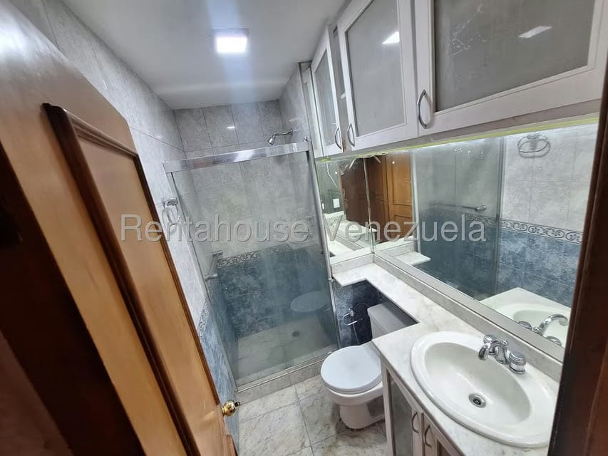 Apartamento (1 Nivel) en Alquiler en Los Caobos, Distrito Metropolitano - 6