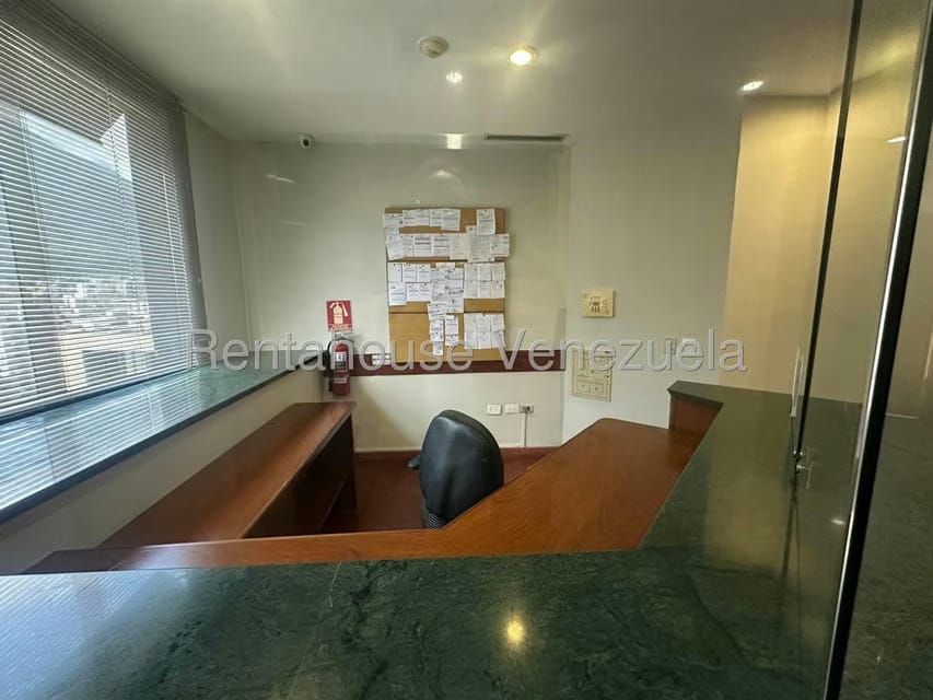 Comercial (Oficina) en Venta en Los Palos Grandes, Distrito Metropolitano - 2